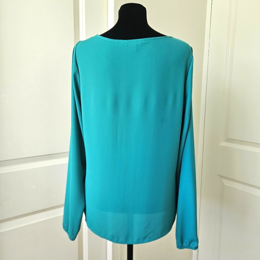 Express Teal Women's Top - Picture 4 of 5